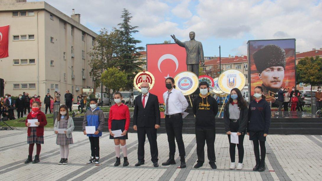 29 Ekim Cumhuriyet Bayramı Töreni'nde Öğrencilerimiz Ödüllerini Aldı.