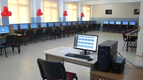 Ramazan Yaman Fen Lisesi Bilgisayar Laboratuvarı Kuruldu.