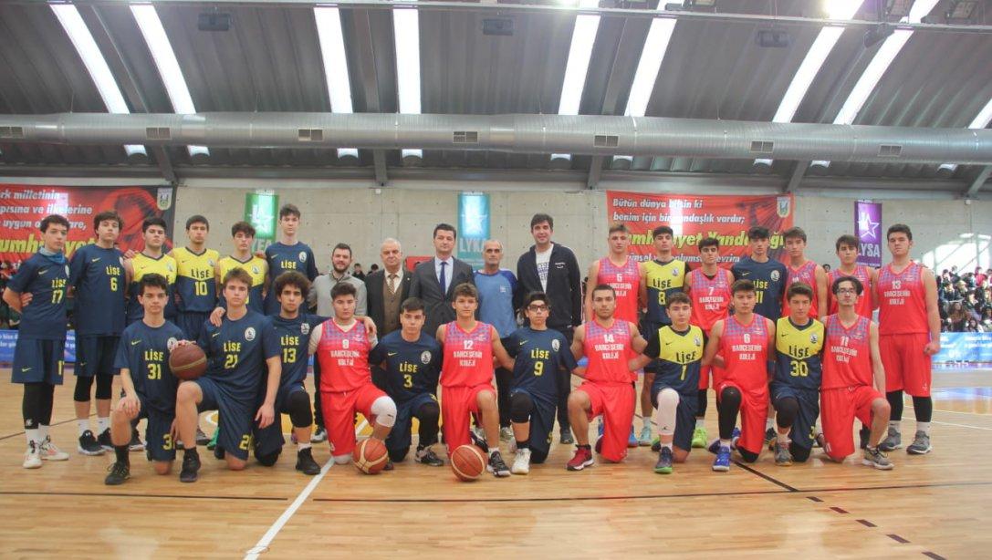 Okul Spor Müsabakaları İl Grup Maçları Lüleburgaz Lisesi ve Özel Bahçeşehir Koleji Anadolu Lisesi Maçıyla Başladı.