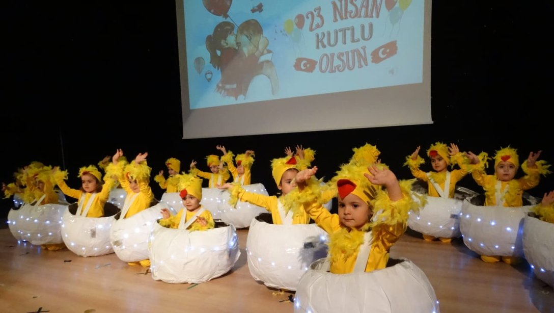 Ayçiçeği Anaokulu 23 Nisan Ulusal Egemenlik ve Çocuk Bayramı Programı Gerçekleştirdi.