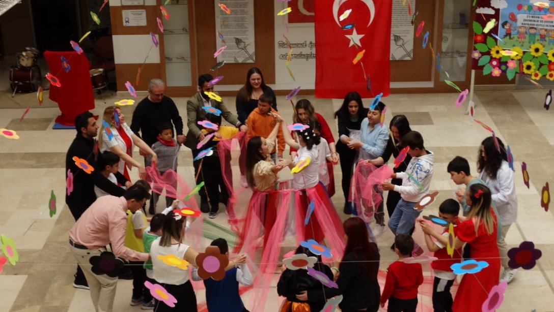 Şehit Rüstem Resul PERÇİN Özel Eğitim Uygulama ve Meslek Okulu Öğrencileri 23 Nisan Ulusal Egemenlik ve Çocuk Bayramını doyasıya kutladı.